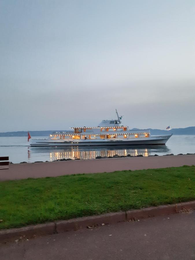 Au Coucher Du Lac Publier Exterior photo